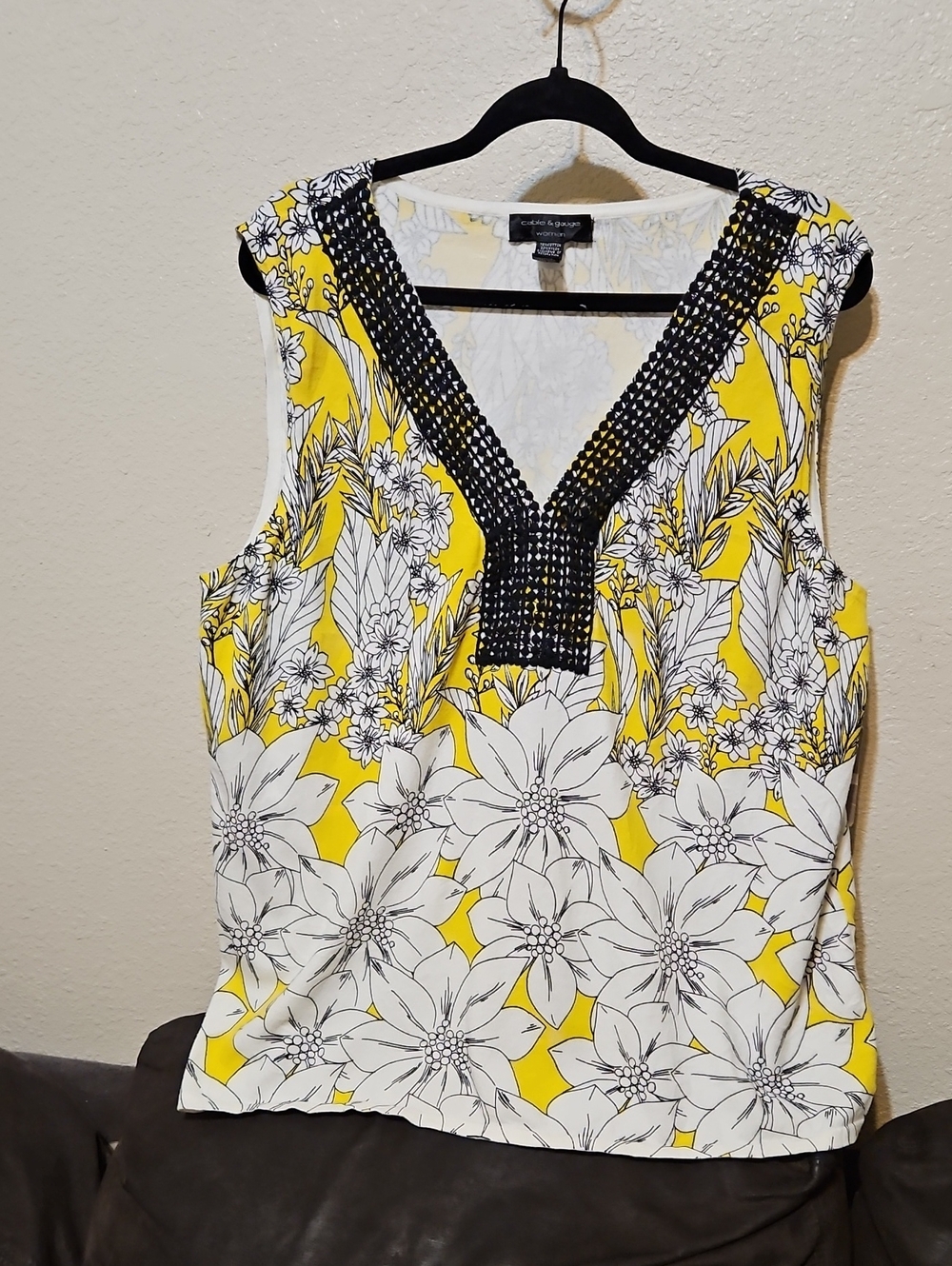Cable & Gauge Yellow and White Floral V-Neck Beaded Camisole